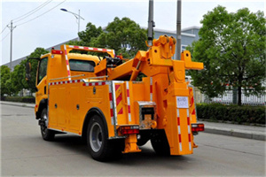 巴南高速路拖车费