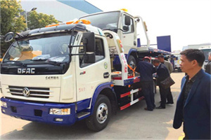 巴南汽车道路救援拖车价格